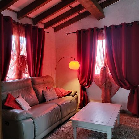 A Teppa Apartment Luri ภายนอก รูปภาพ