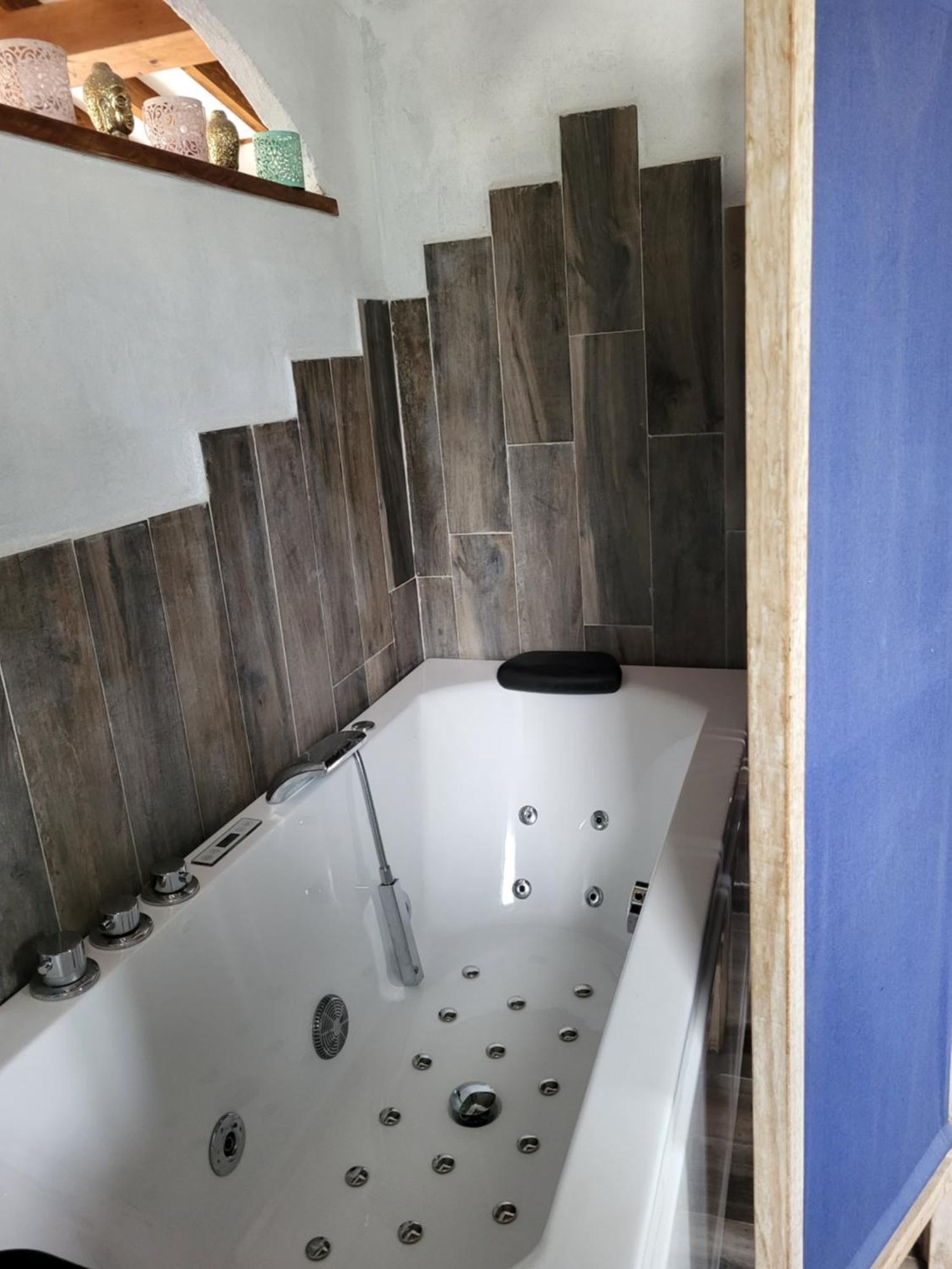 A Teppa Apartment Luri ภายนอก รูปภาพ